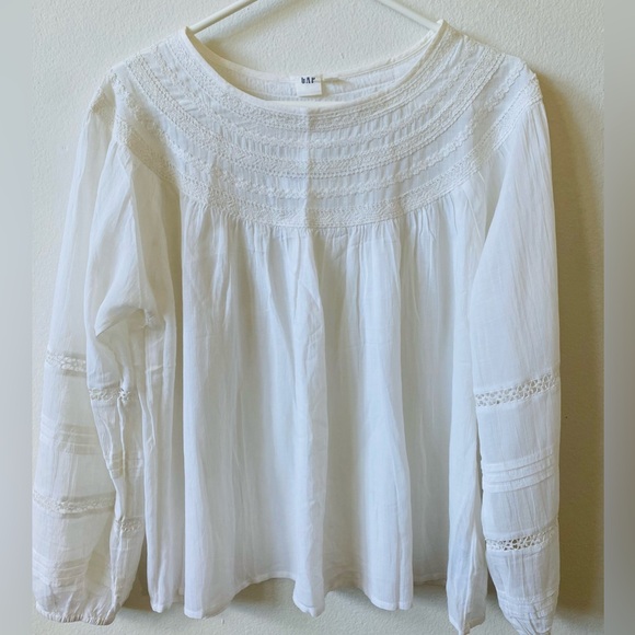 GAP Tops - NWT Gap Elegant White Lace Detail Women's Top M